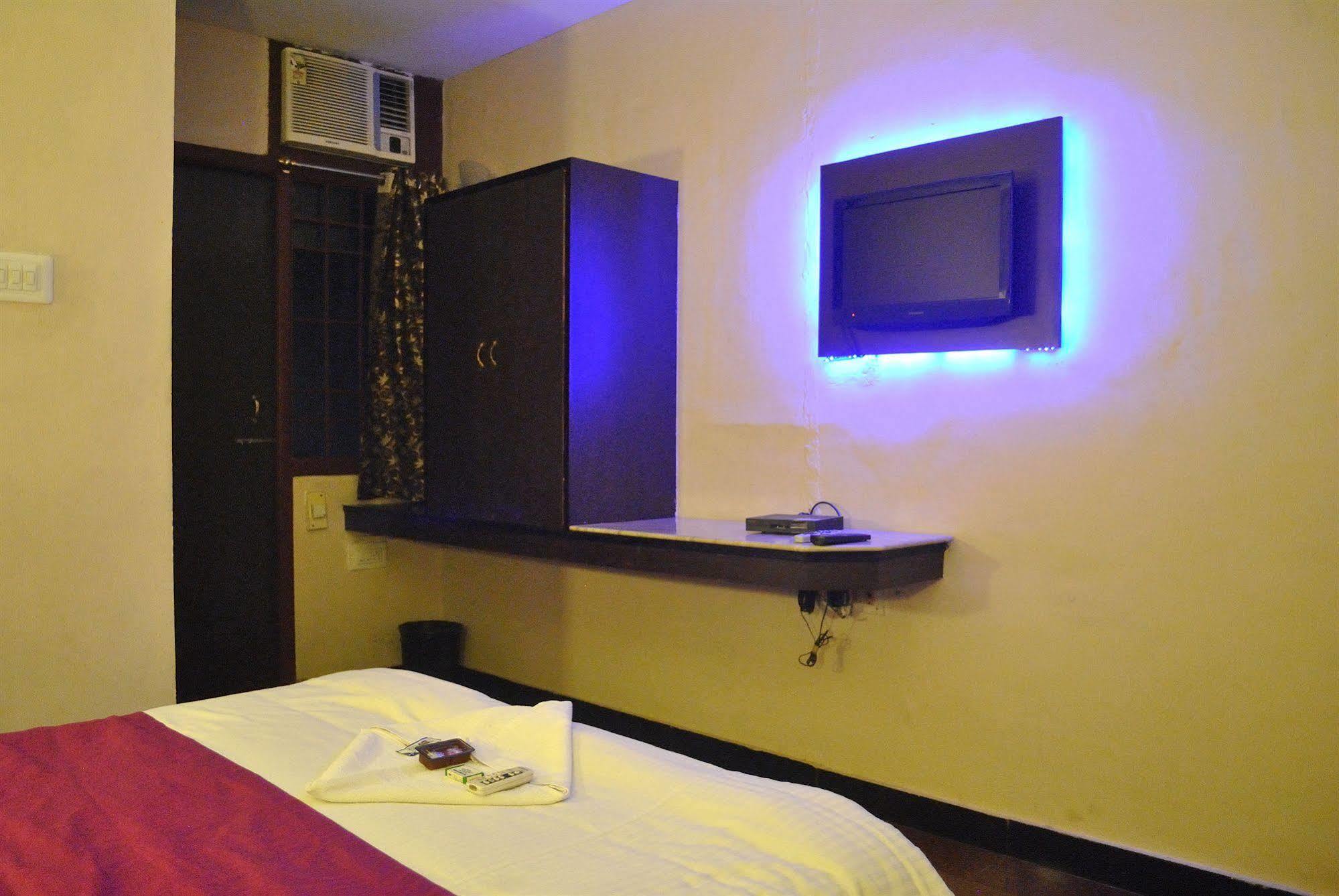 Hotel Mars Classic Chennai Eksteriør billede