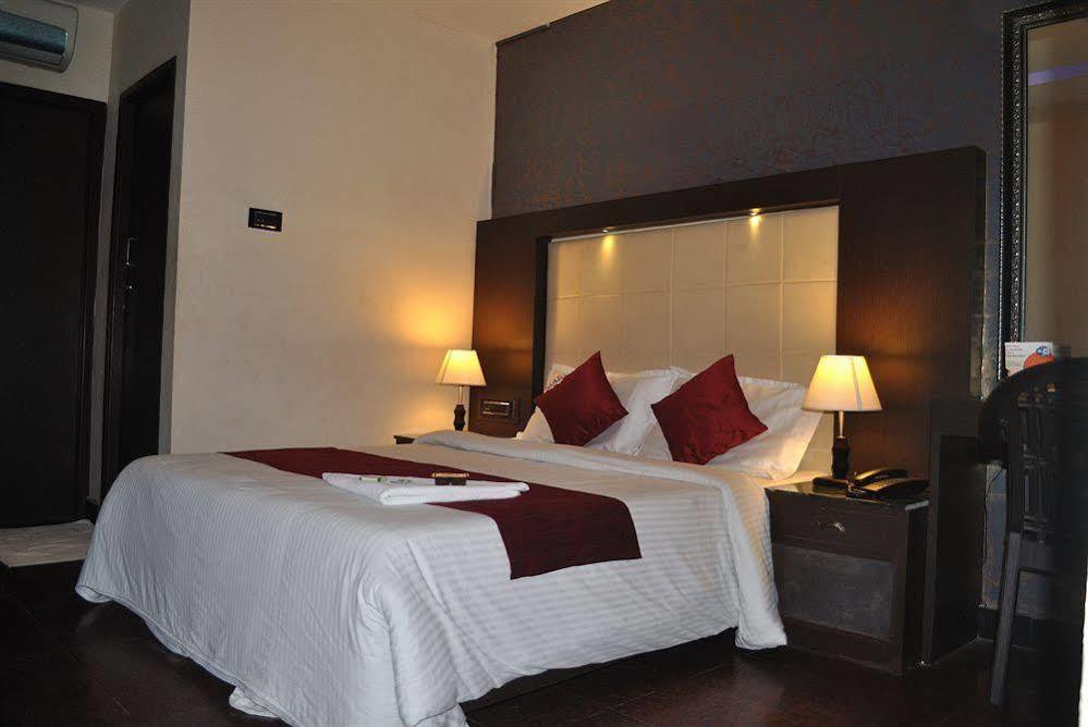 Hotel Mars Classic Chennai Eksteriør billede